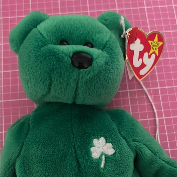 Ty Beanie Baby Erin Plush Emerald Bear with Shamrock Emblem